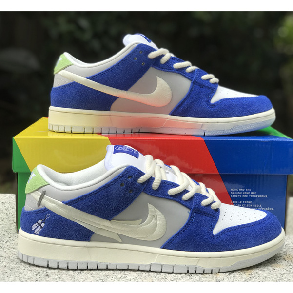 Fly Streetwear x Nike SB Dunk Low Sneaker         DQ5130-400 - EUR FASHION