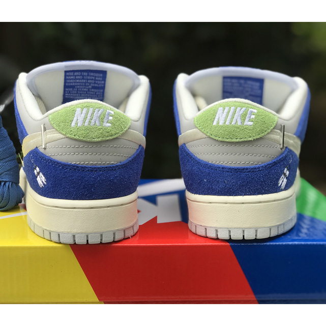 Fly Streetwear x Nike SB Dunk Low Sneaker         DQ5130-400 - EUR FASHION