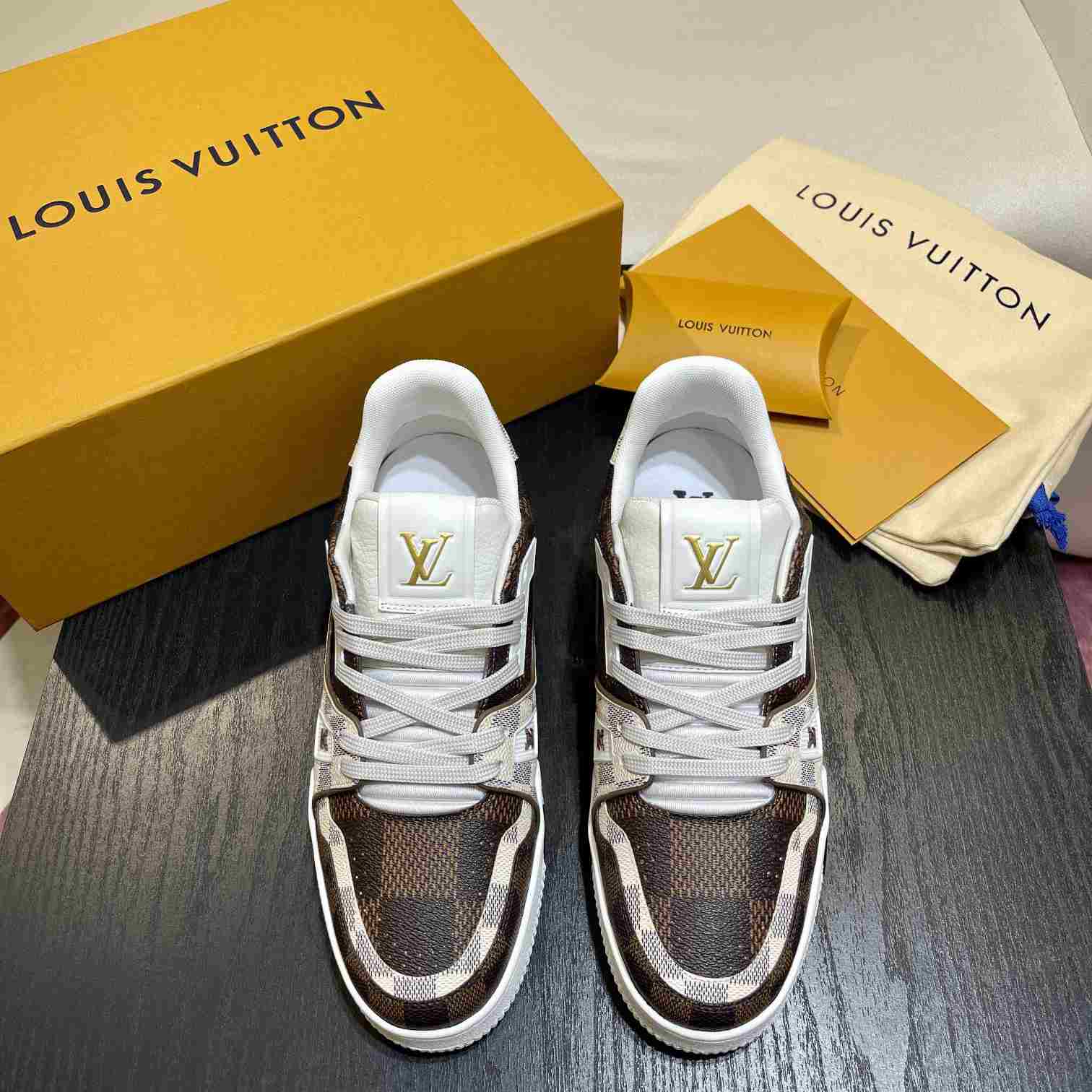 Louis Vuitton LV Trainer Sneaker    (Upon UK Size)   1AAV8Y - EUR FASHION