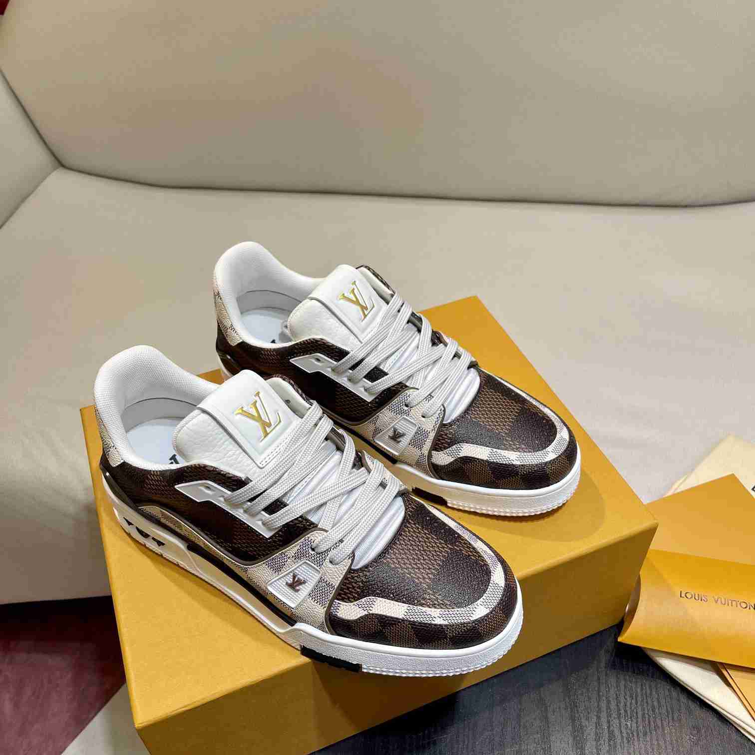 Louis Vuitton LV Trainer Sneaker    (Upon UK Size)   1AAV8Y - EUR FASHION