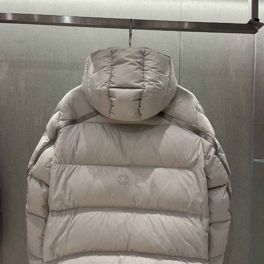 Moncler Short Down Jacket    - EUR FASHION