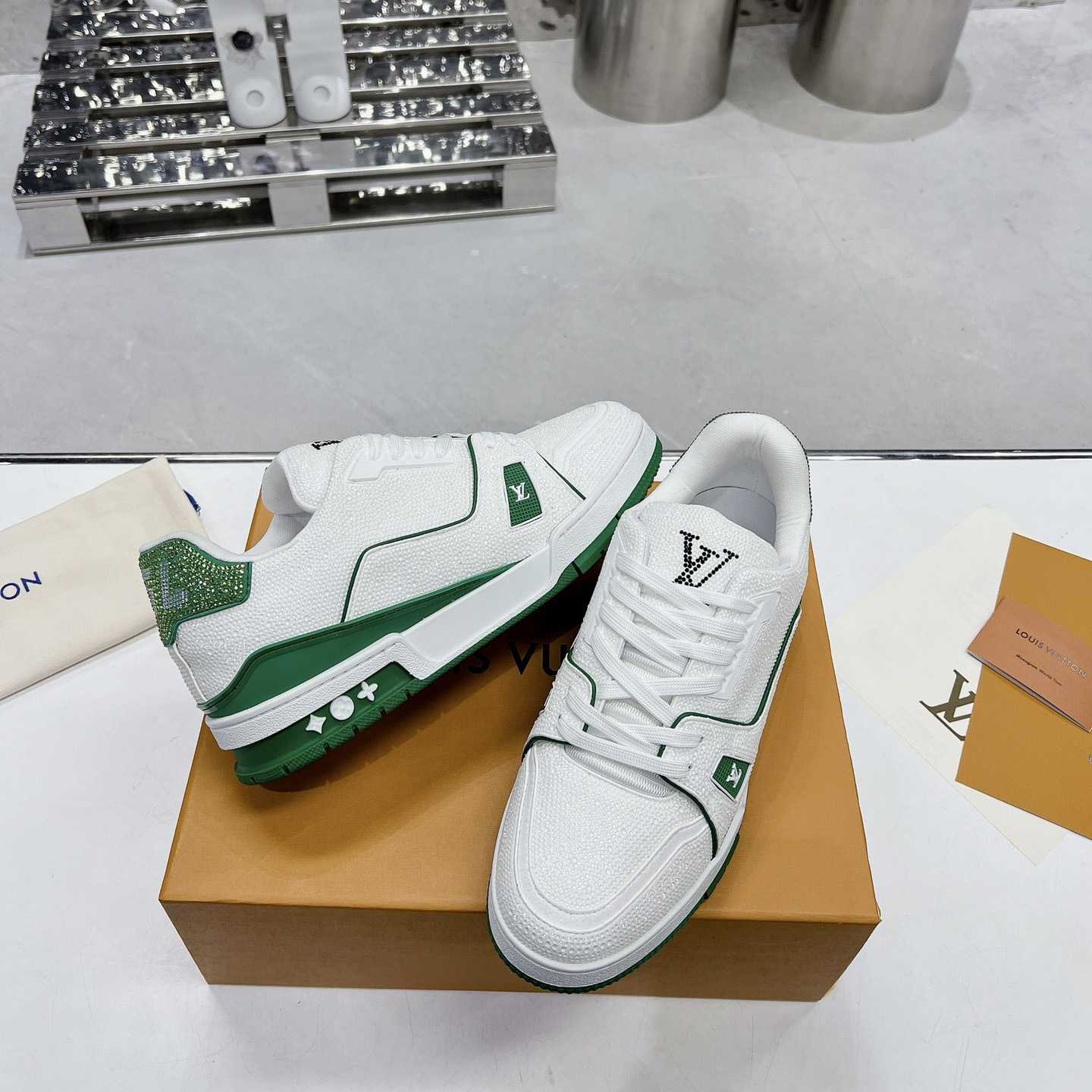 Louis Vuitton LV Trainer Sneaker          1AARLO - EUR FASHION