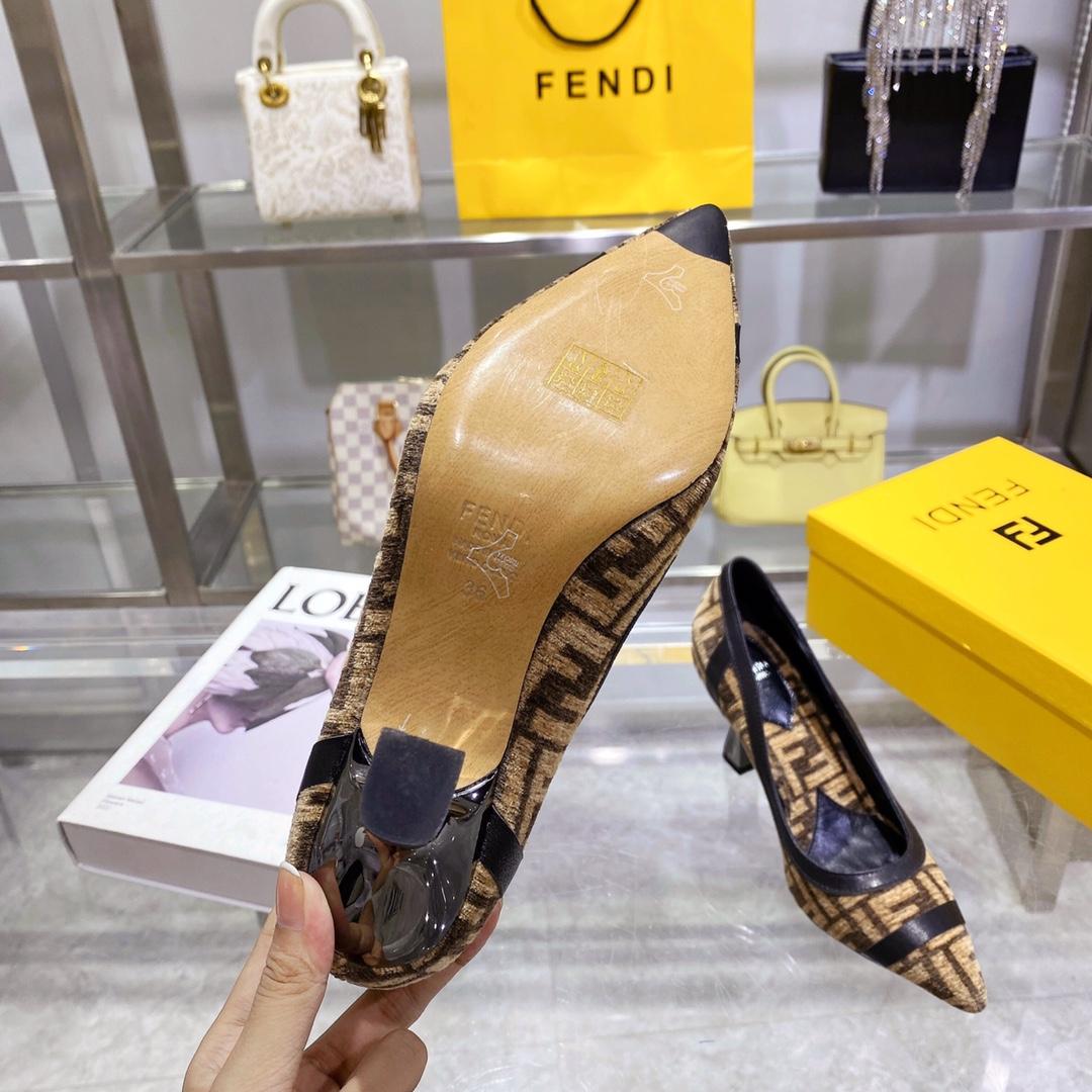 Fendi Baguette Pump - EUR FASHION