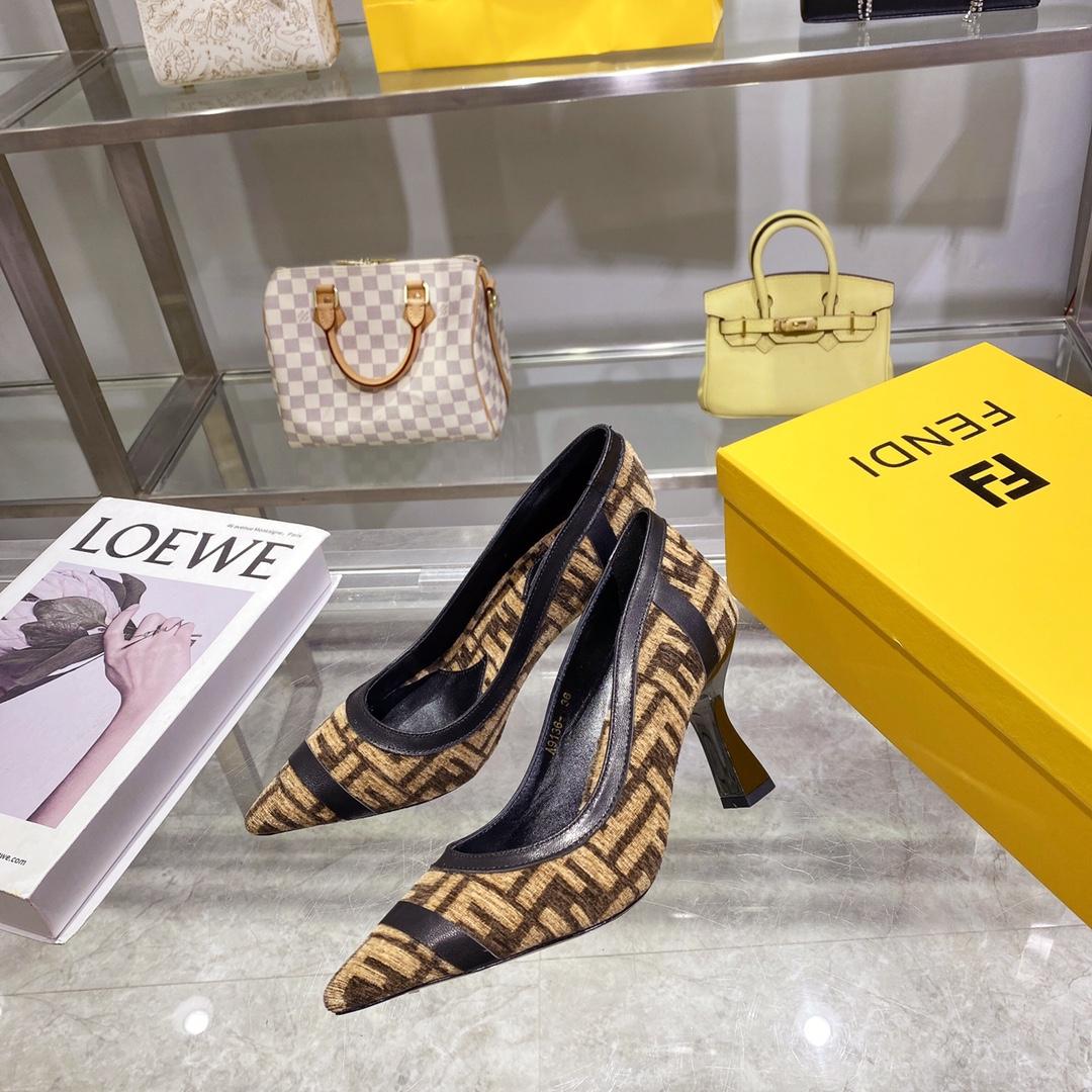 Fendi Baguette Pump - EUR FASHION