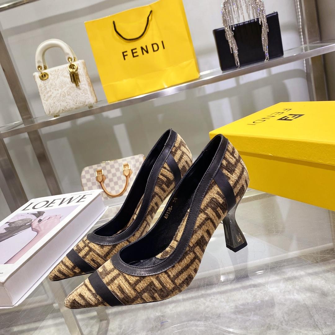 Fendi Baguette Pump - EUR FASHION