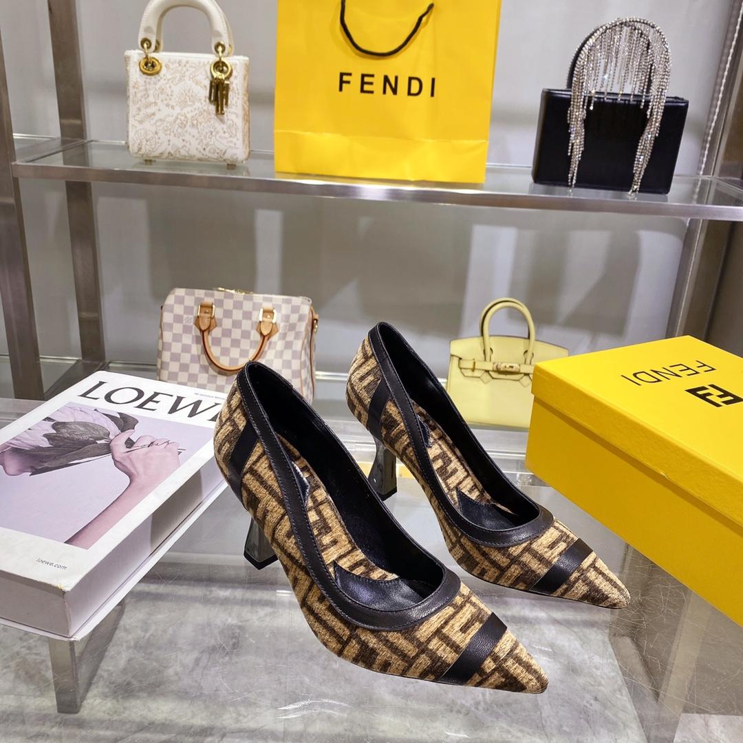 Fendi Baguette Pump - EUR FASHION