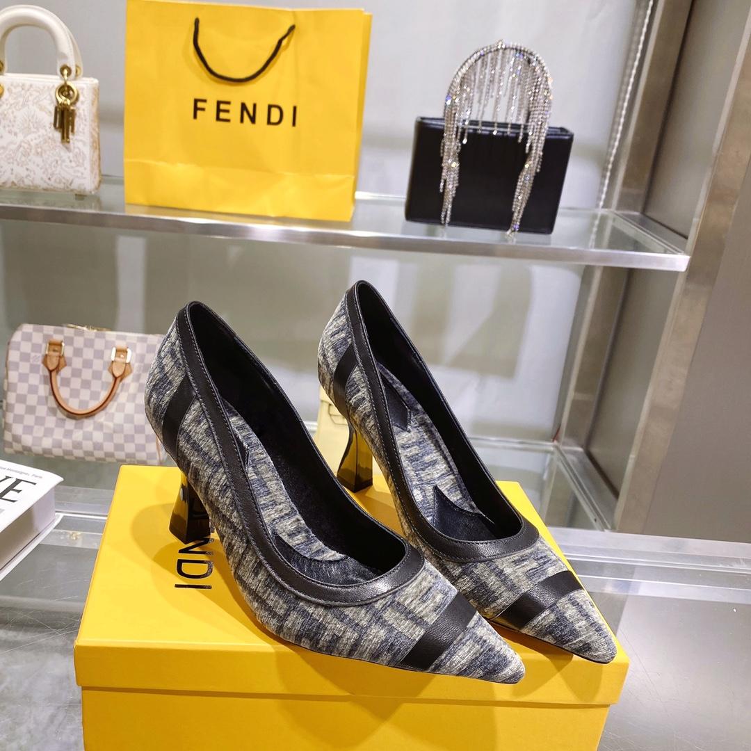 Fendi Baguette Pump - EUR FASHION