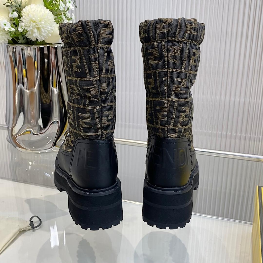 Fendi FF Logo Boots - EUR FASHION