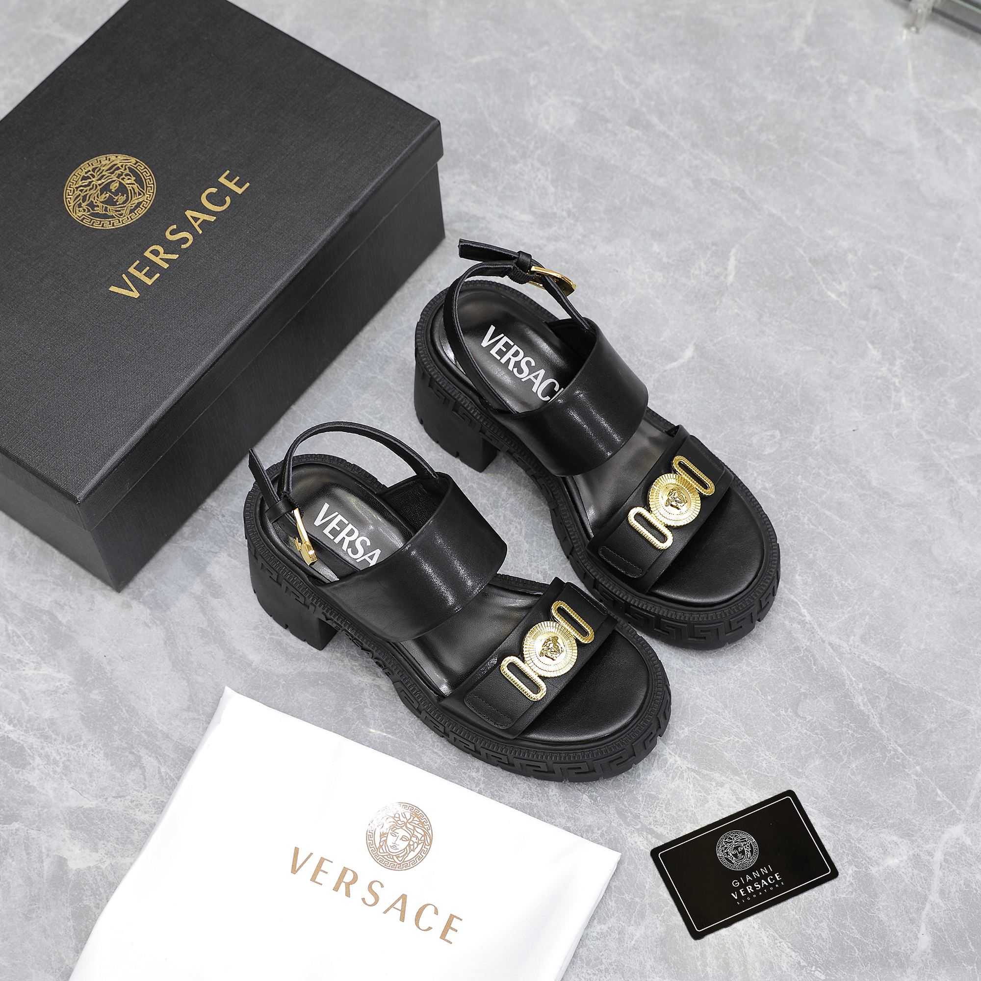 Versace Medusa-Plaque Sandals - EUR FASHION