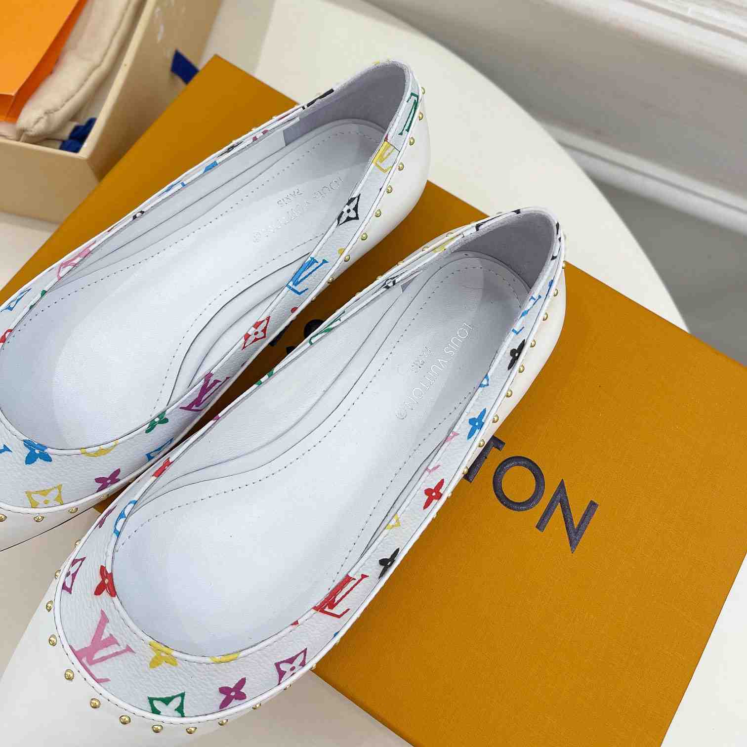 Louis Vuitton Signature Flat Ballerina    - EUR FASHION