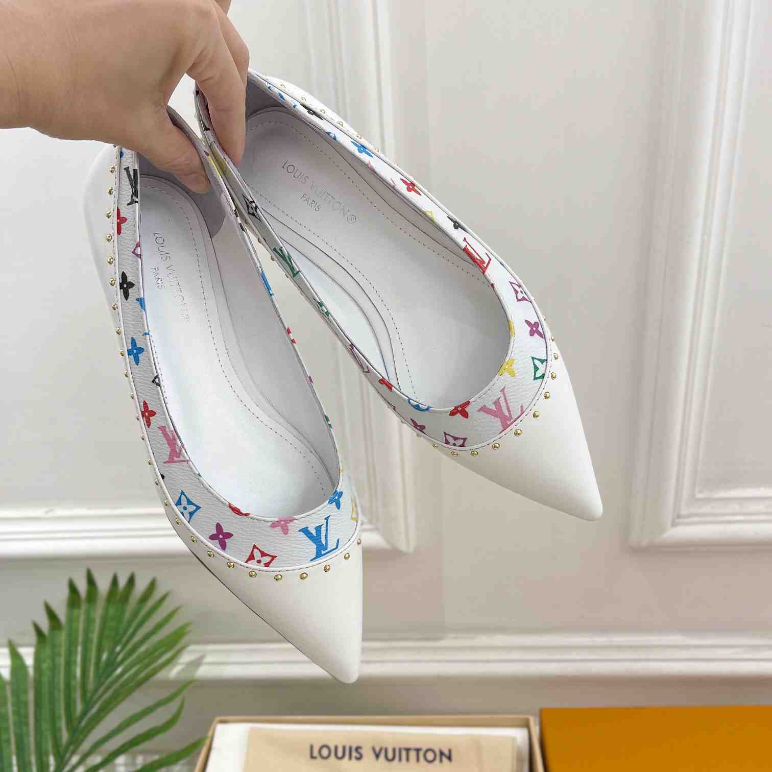 Louis Vuitton Signature Flat Ballerina    - EUR FASHION