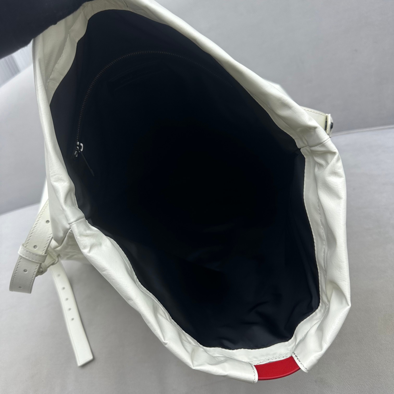 Balenciaga Trash Bag Large Pouch In White(37-40-52cm) - EUR FASHION