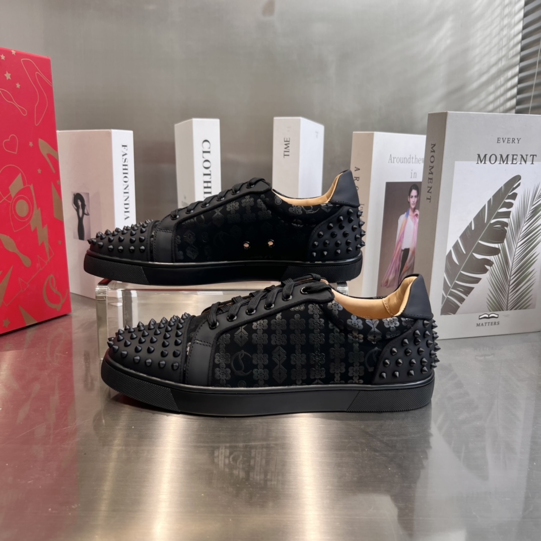 Christian Louboutin Low-Top Sneaker - EUR FASHION