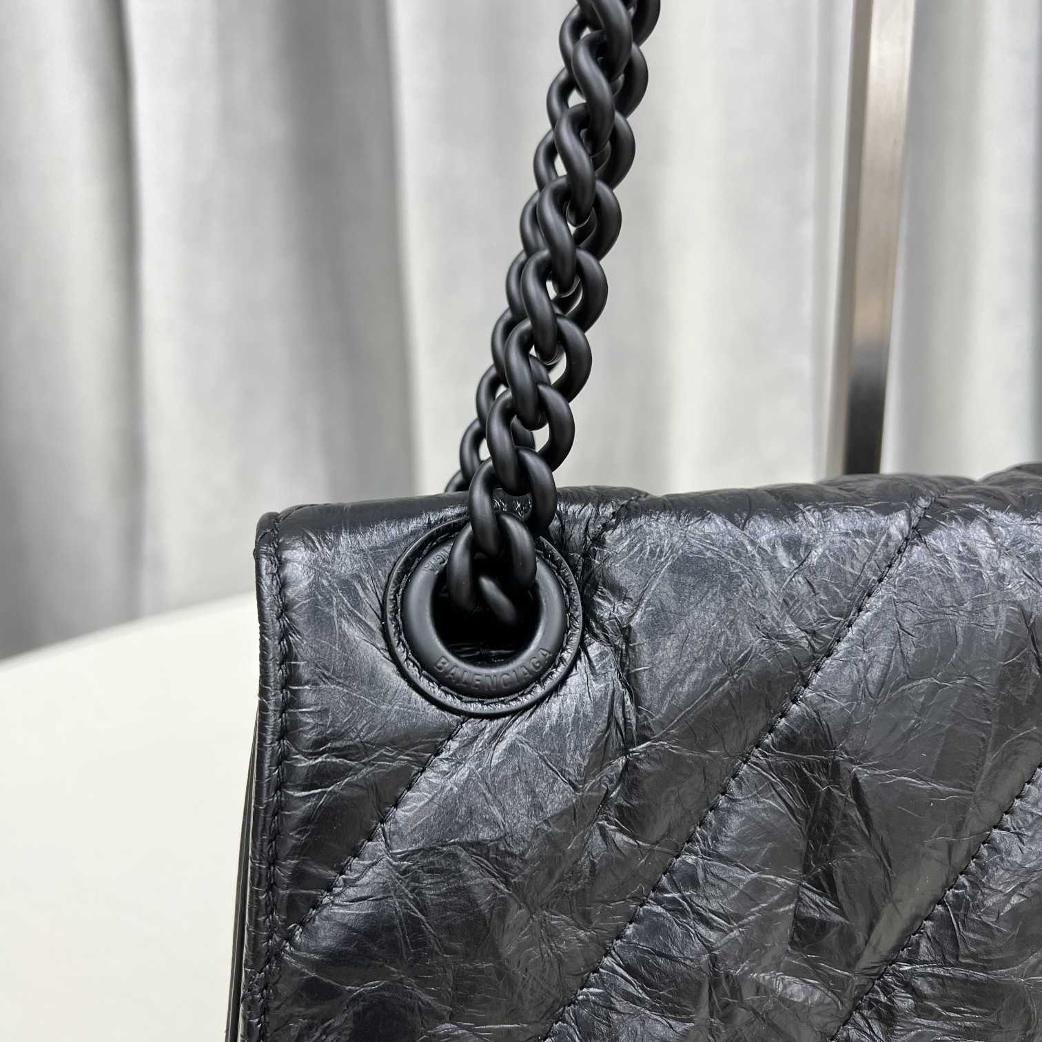 Balenciaga Women's Crush Medium Chain Bag Quilted In Black(31-20-12cm) - EUR FASHION