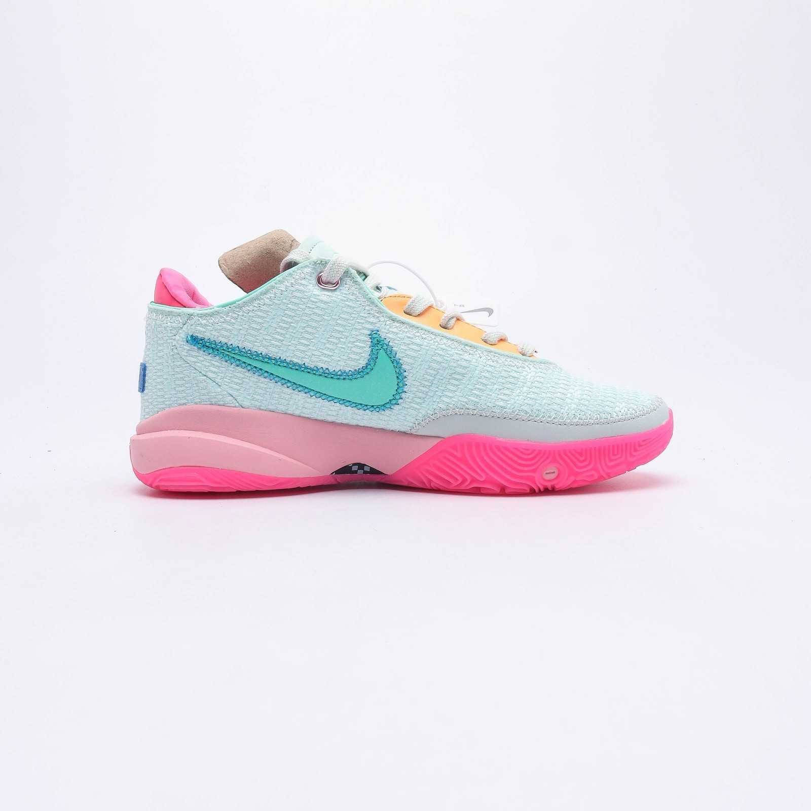 Nike Lebron XX EP Sneakers     DJ5423-100 - EUR FASHION