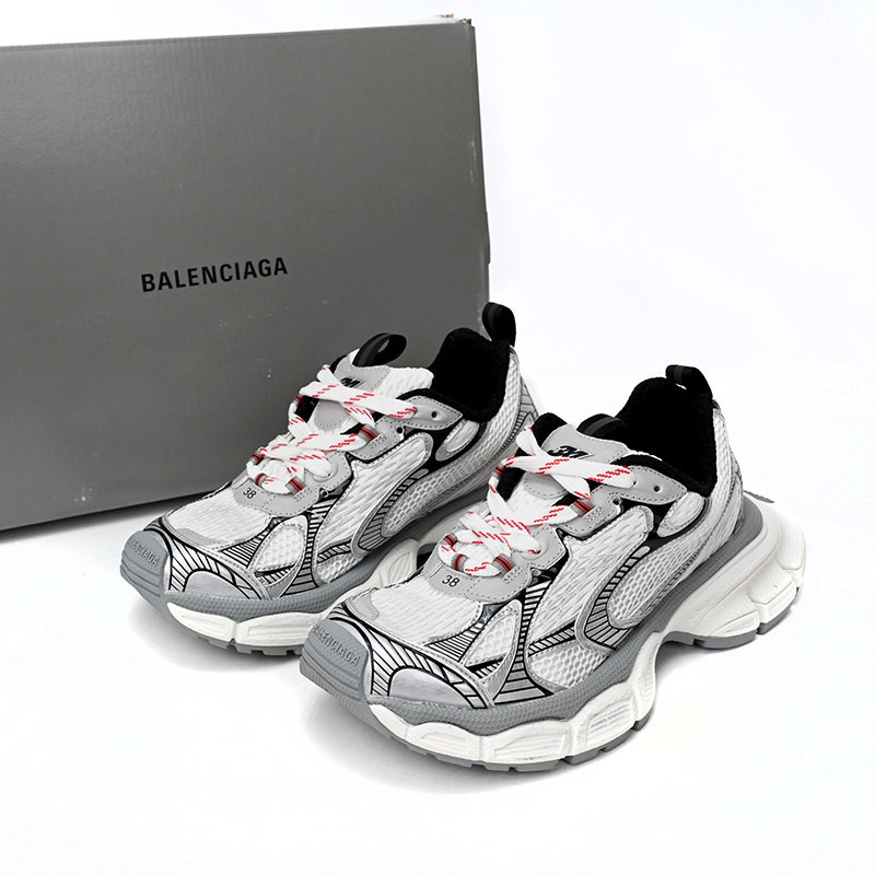 Balenciaga Sneaker  - EUR FASHION