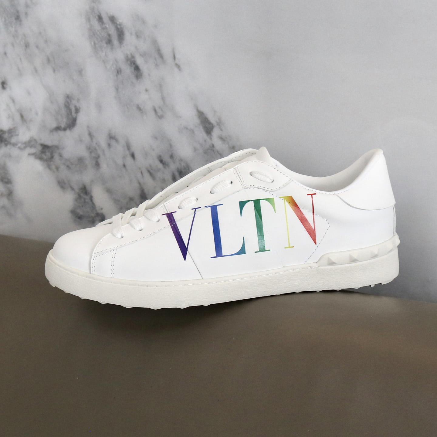 Valenti Garavani Logo Print Sneakers - EUR FASHION