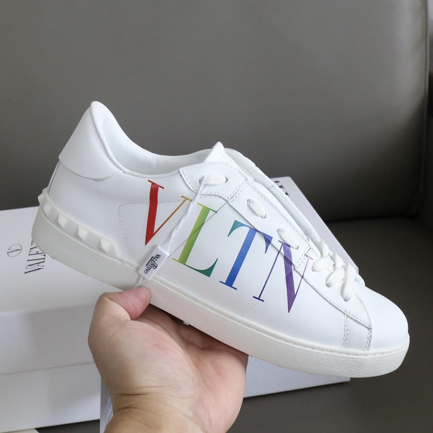 Valenti Garavani Logo Print Sneakers - EUR FASHION