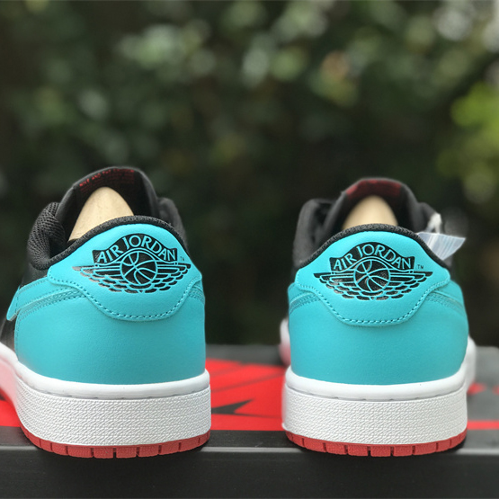 Air Jordan 1 Low OG WMNS “UNC to Chicago” Sneaker      CZ0775-046  - EUR FASHION