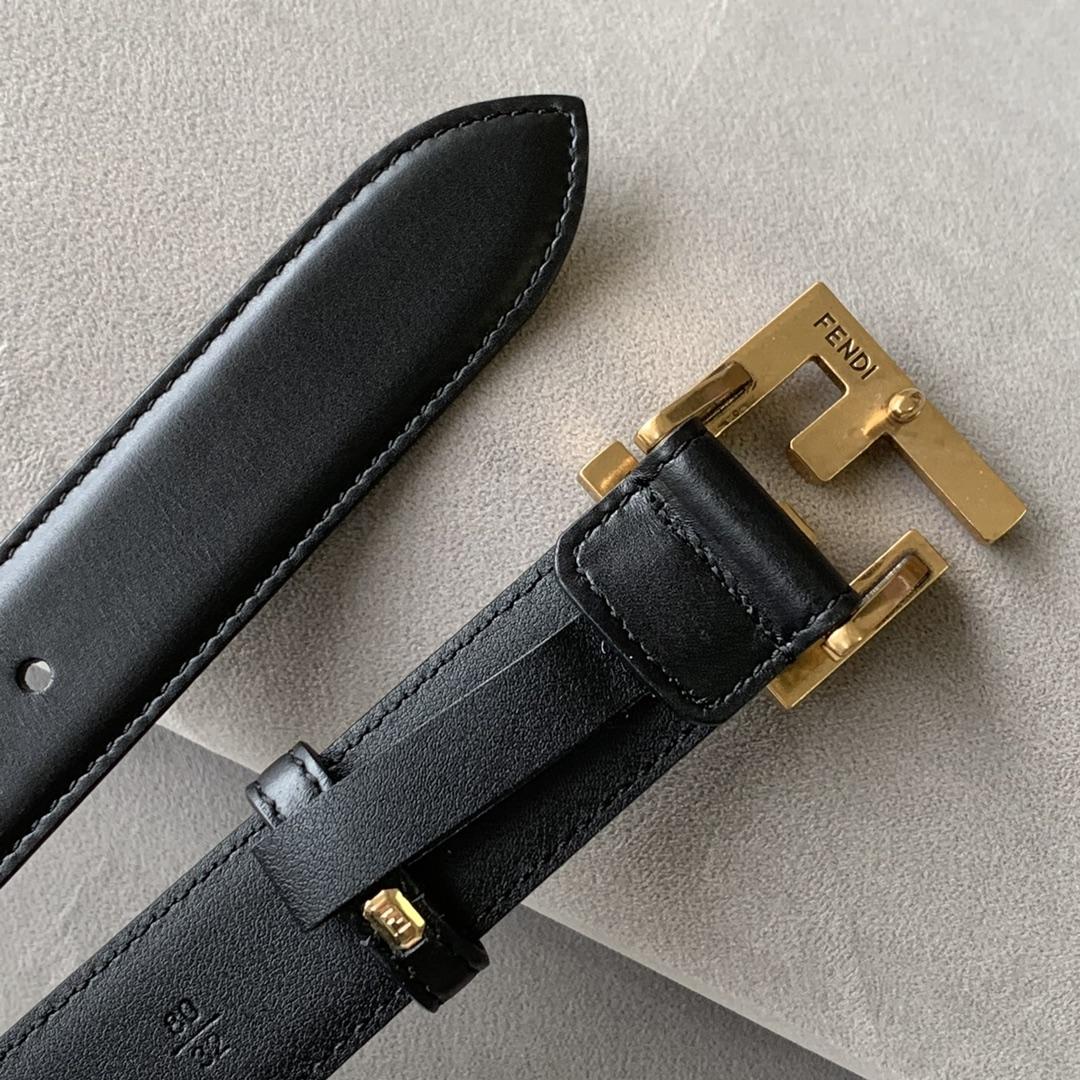 Fendi Black Leather Belt - EUR FASHION