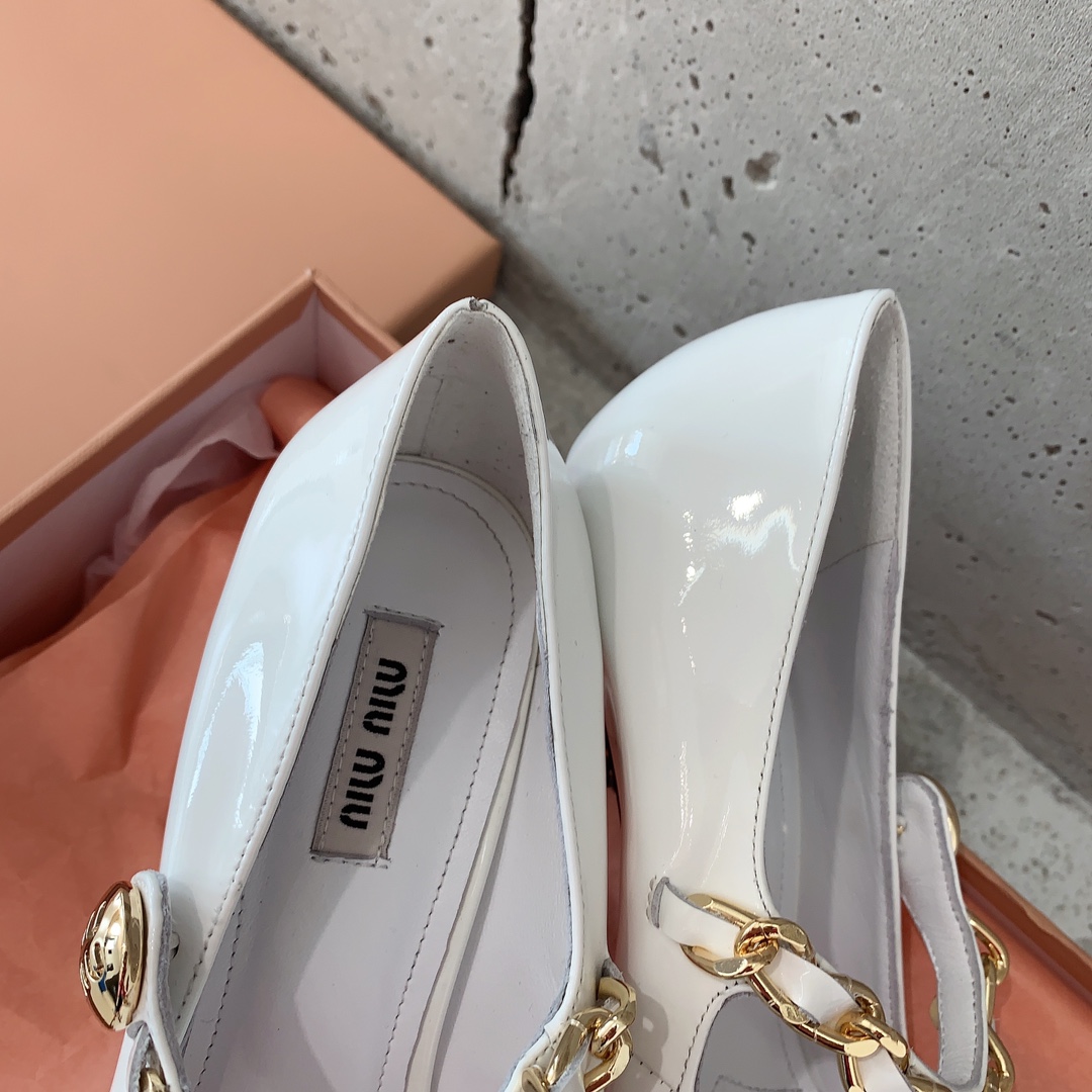 Miu Miu Patent Leather Pumps - EUR FASHION