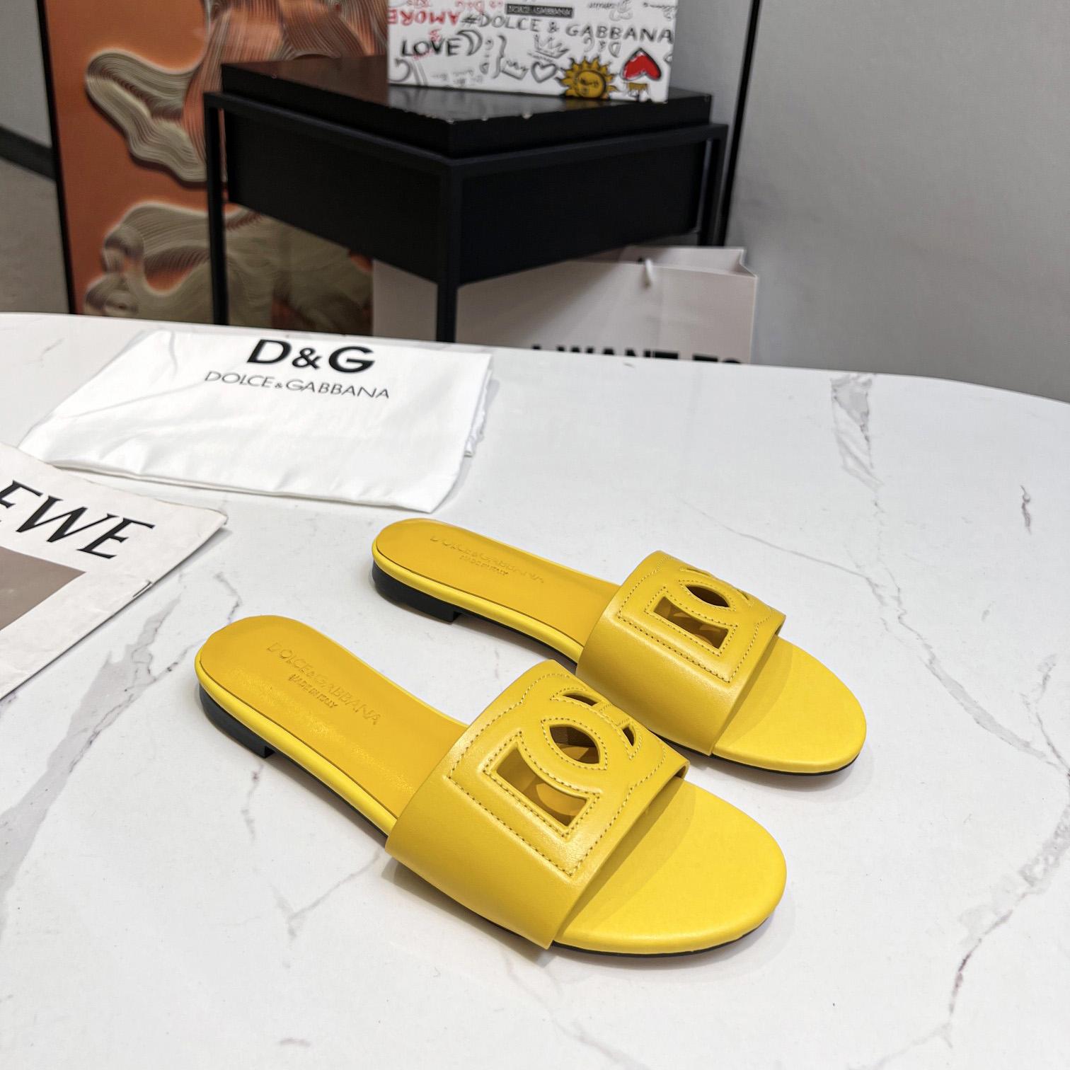 Dolce & Gabbana Calfskin Slides With DG Logo - EUR FASHION