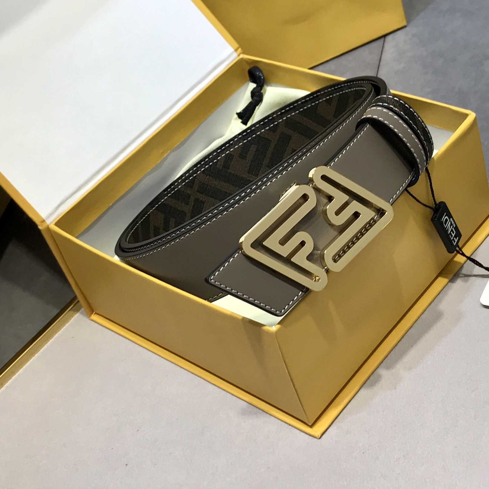 Fendi Leather Belt - EUR FASHION