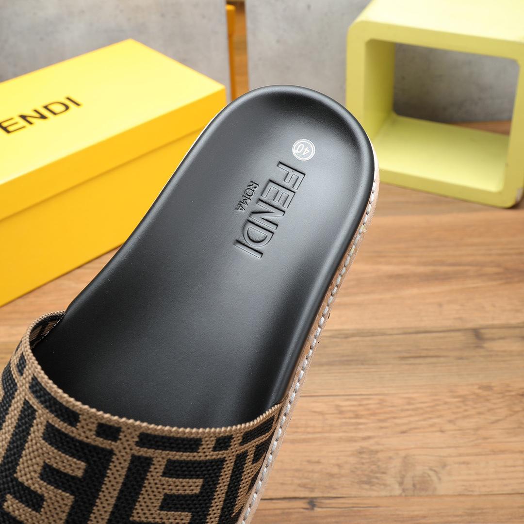 Fendi FF Logo Slides - EUR FASHION