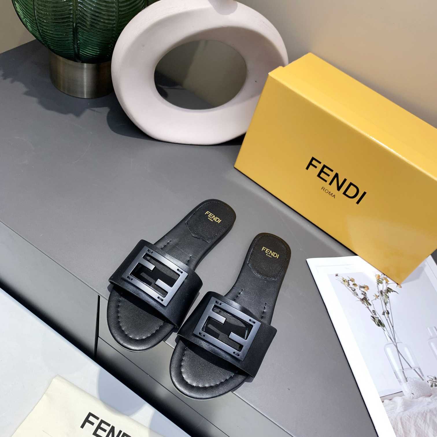 Fendi Signature Black Leather Slides - EUR FASHION