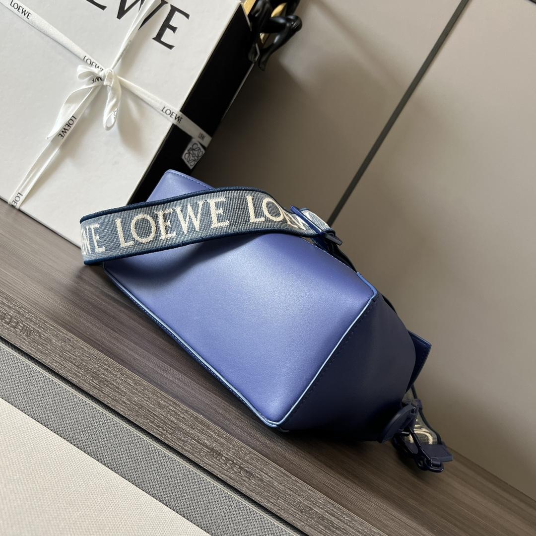 Loewe Small Puzzle Edge Bag In Satin Calfskin - EUR FASHION