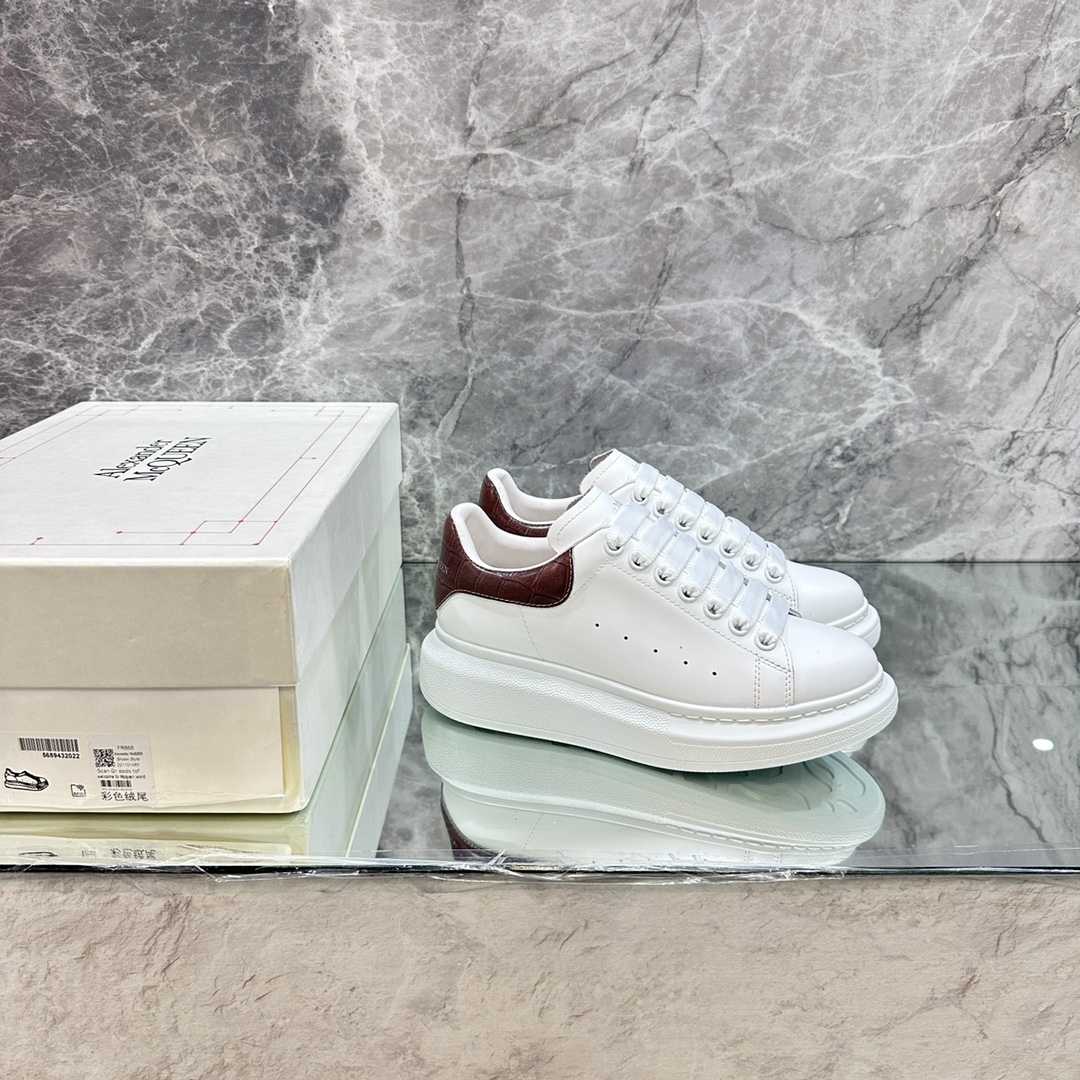 Alexander Mqueen Oversized Sneaker In White - EUR FASHION