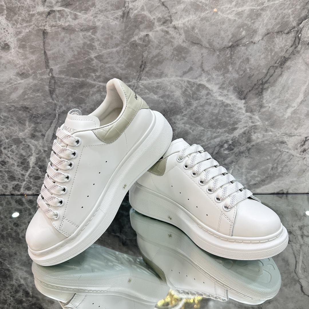 Alexander Mqueen Oversized Sneaker In White - EUR FASHION