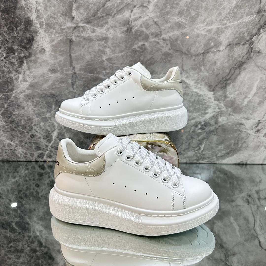 Alexander Mqueen Oversized Sneaker In White - EUR FASHION