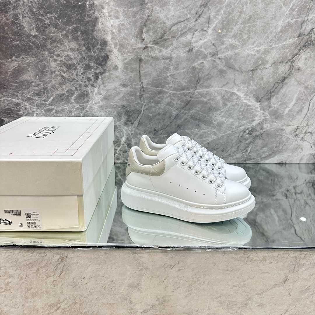 Alexander Mqueen Oversized Sneaker In White - EUR FASHION