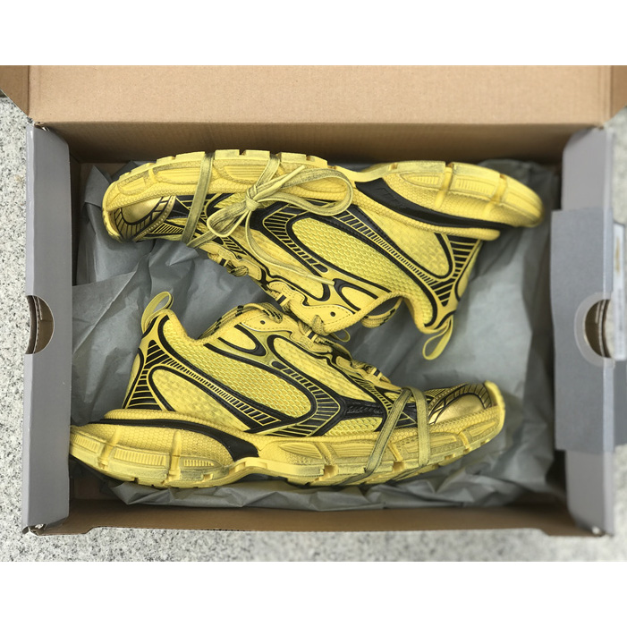 Balenciaga 3XL Trainers In Yellow - EUR FASHION