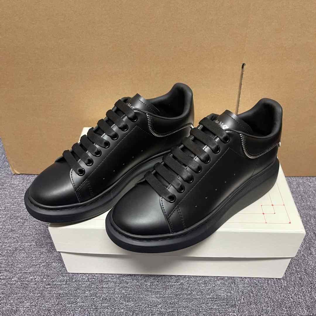 Alexander Mqueen Oversized Sneaker In Black - EUR FASHION