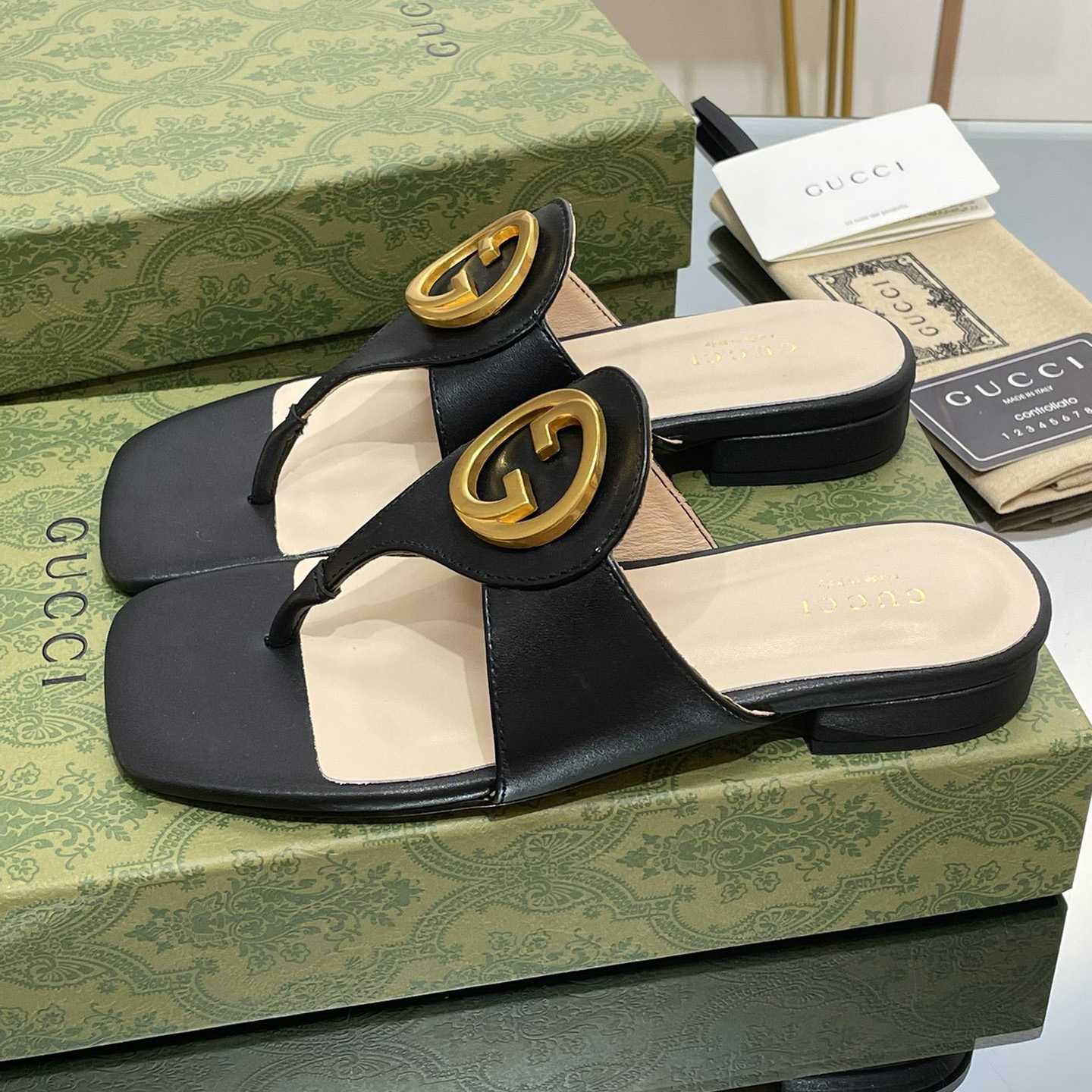 Gucci Women's Gucci Blondie Thong Sandal - EUR FASHION