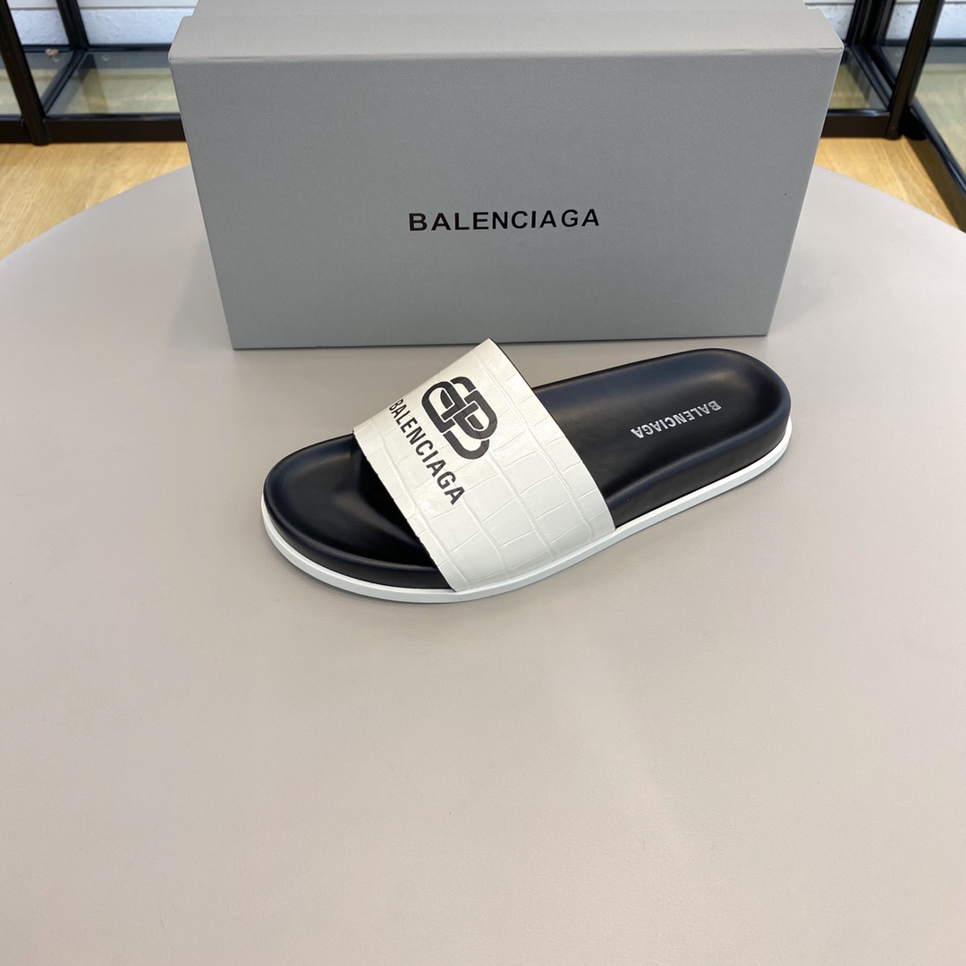 Balenciaga Pool Slide Sandal  - EUR FASHION