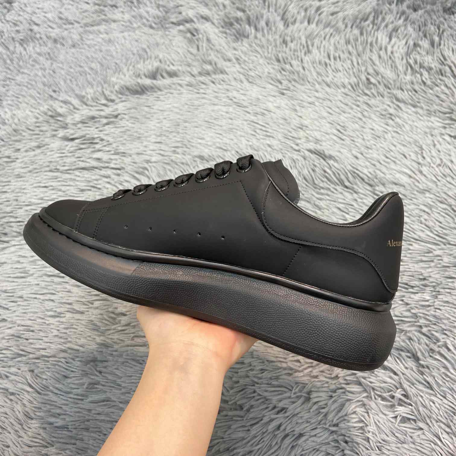 Alexander Mqueen Oversized Sneaker In Black - EUR FASHION