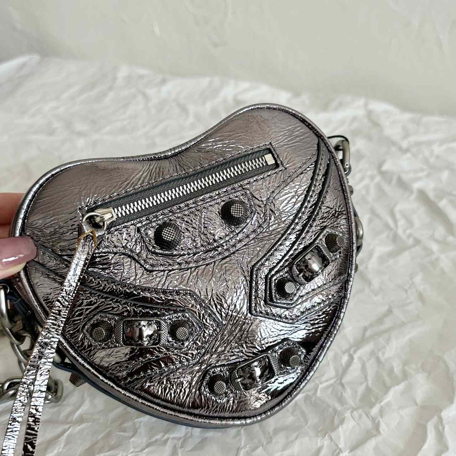 Balenciaga Le Cagole Heart Mini Bag Metallized In Silver (16-12.7-4.5cm) - EUR FASHION