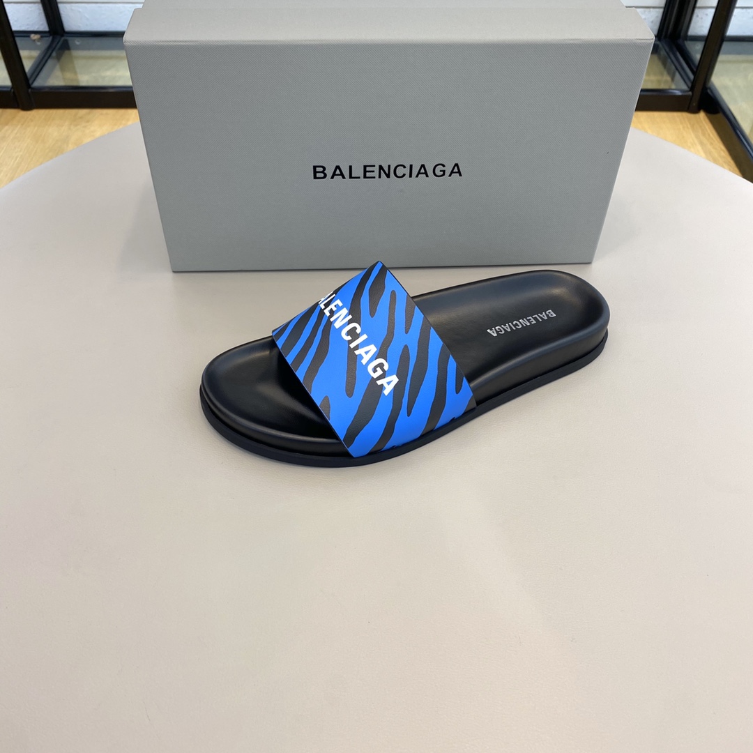 Balenciaga Pool Slide Sandal  - EUR FASHION