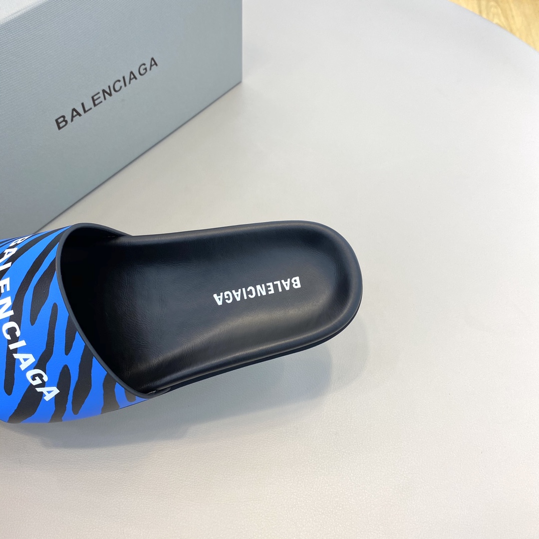 Balenciaga Pool Slide Sandal  - EUR FASHION