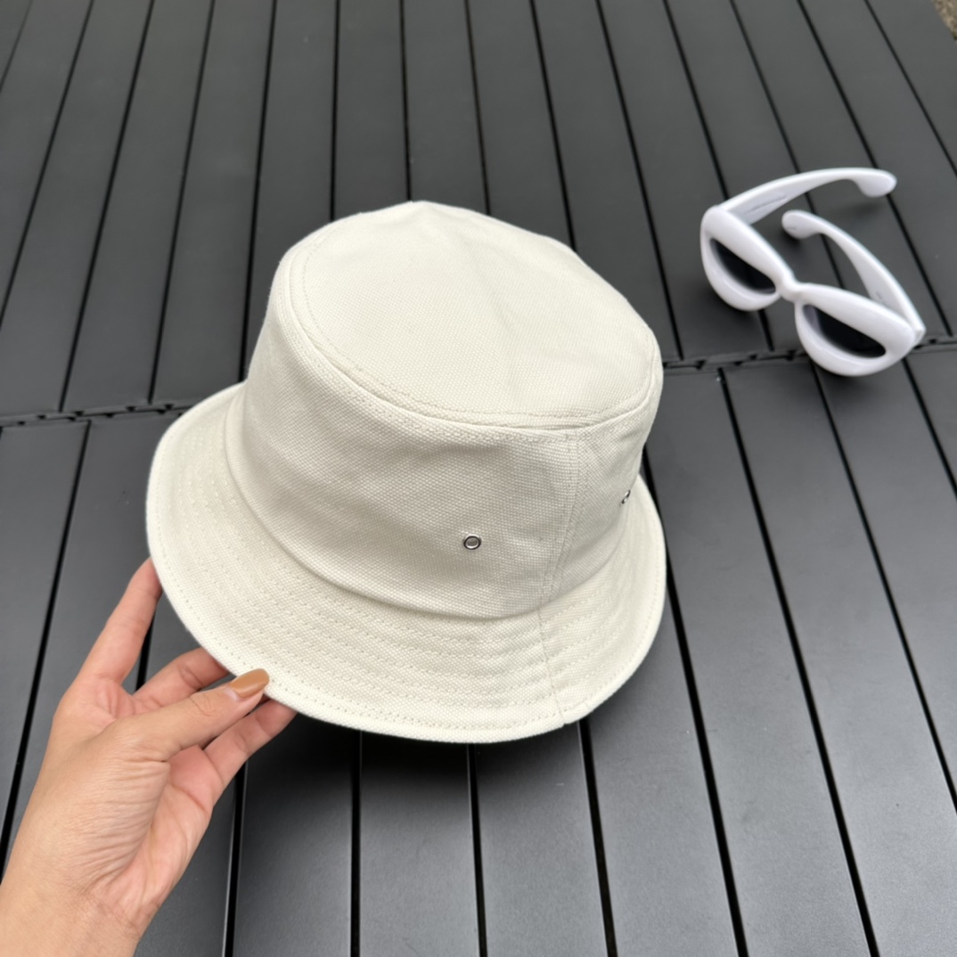 Fendi Lunar New Year Capsule White Fabric Bucket Hat - EUR FASHION