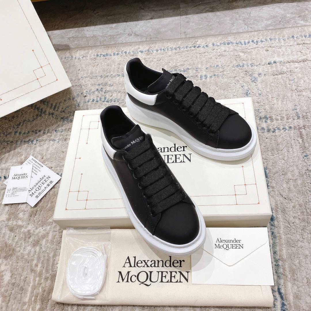 Alexander Mqueen Oversized Sneaker in Black - EUR FASHION