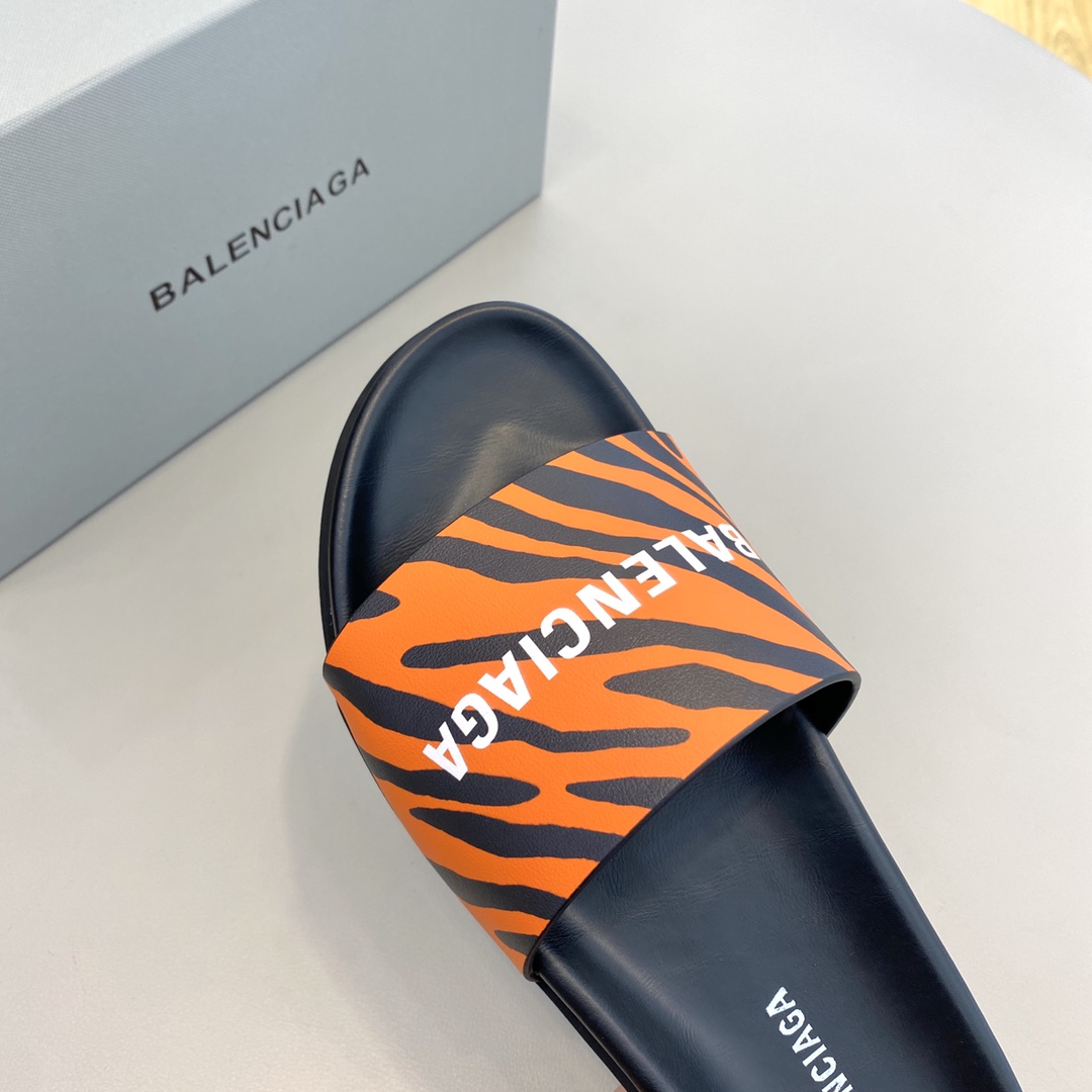 Balenciaga Pool Slide Sandal  - EUR FASHION