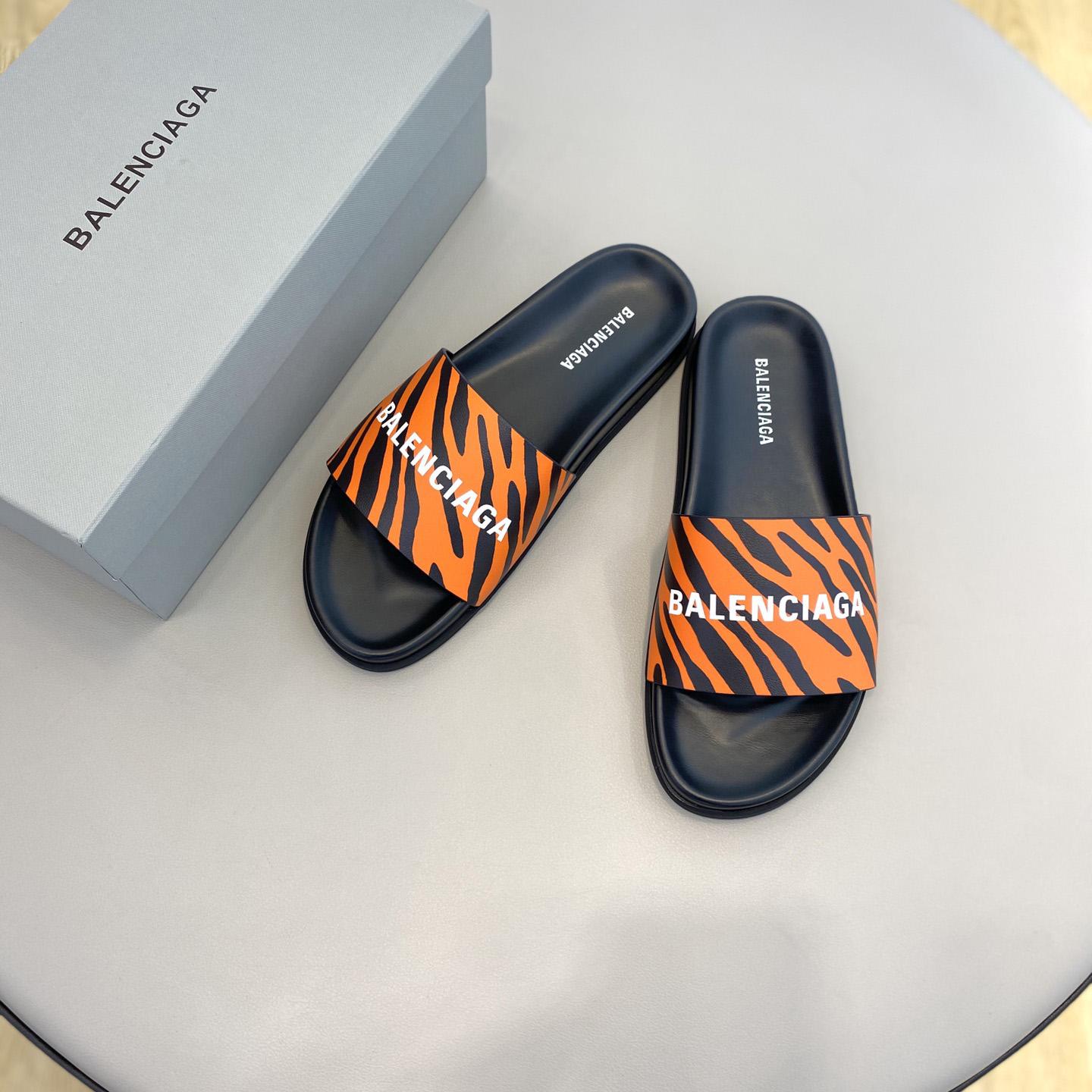 Balenciaga Pool Slide Sandal  - EUR FASHION