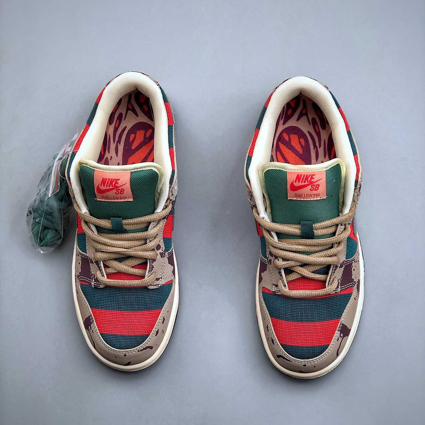 Nike Dunk SB Low Freddy Krueger Sneakers     313170-202 - EUR FASHION