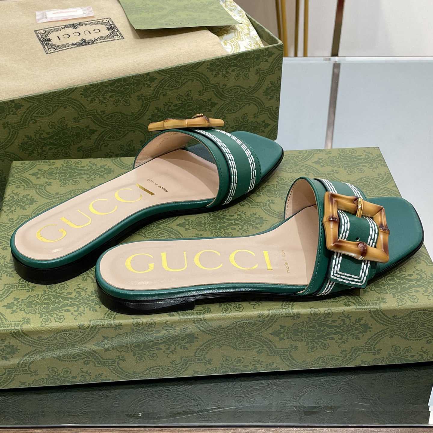 Gucci Women's Slide Sandal With Bamboo Buckle - EUR FASHION