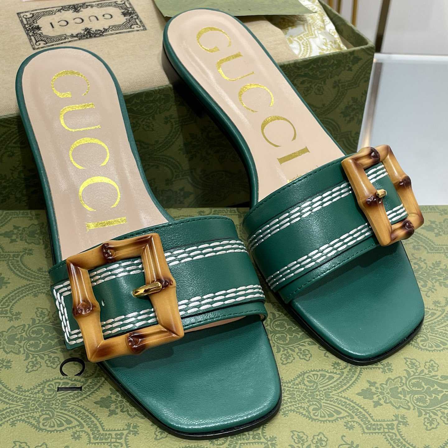 Gucci Women's Slide Sandal With Bamboo Buckle - EUR FASHION