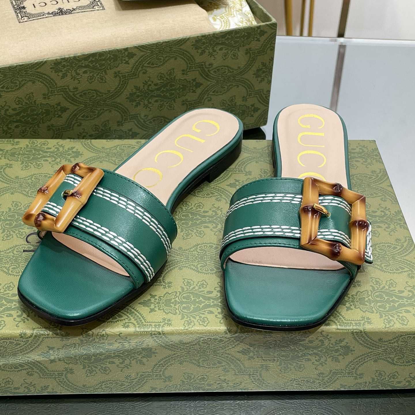 Gucci Women's Slide Sandal With Bamboo Buckle - EUR FASHION